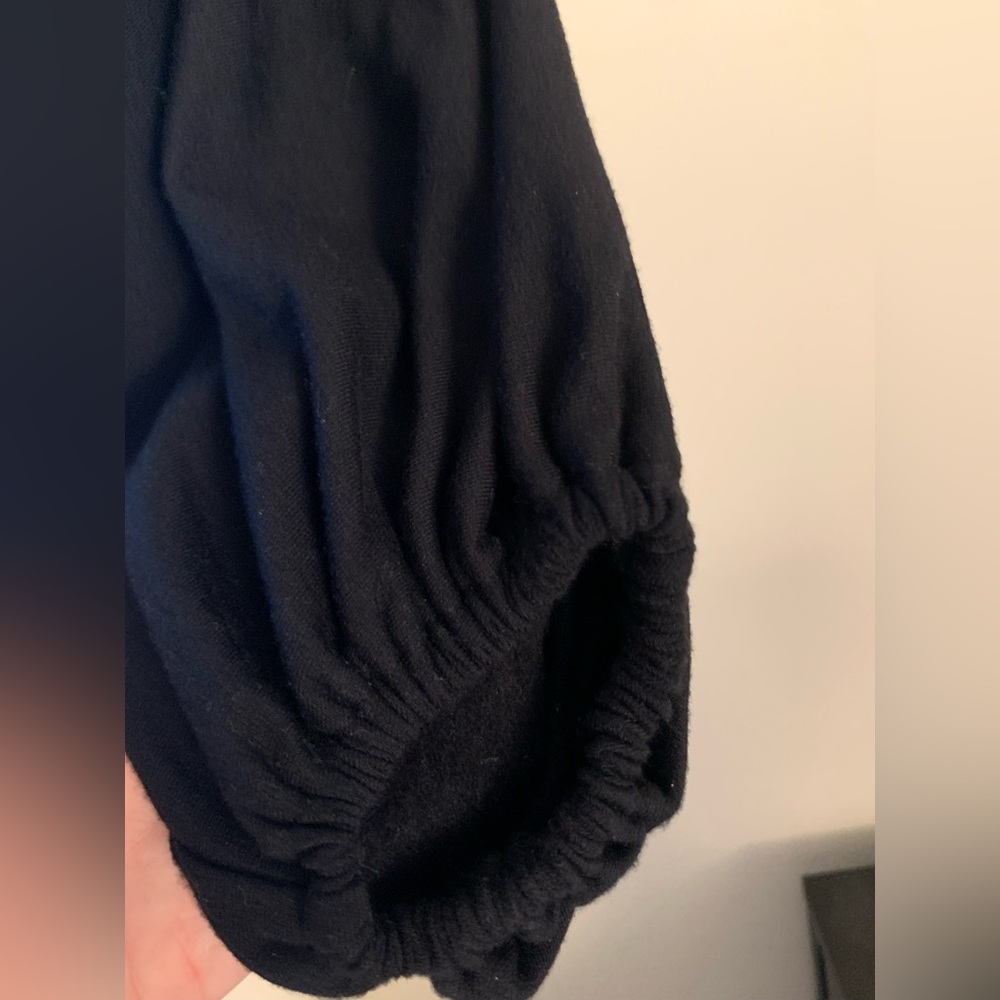 NEW Express V-Neck Pullover Sweater - Picture 4 of 4